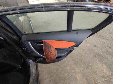 Foto 3ª: Puerta Trasera Derecha Bmw Serie 1 114 N47D20C BERLINA (2004)