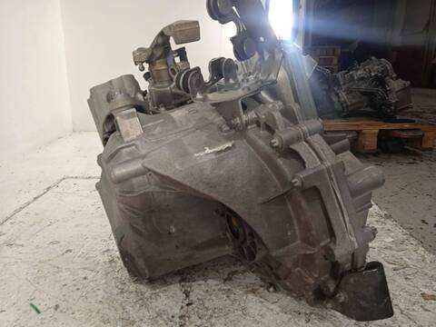 Foto 3ª: Caja Cambios Opel Vectra 1.9 16V CDTI CAT Z 19 DTH - LRD) BERLINA 150CV 110KW [Z19DTH] (2006)