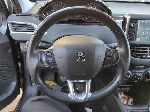 Volante Peugeot 208 HM01