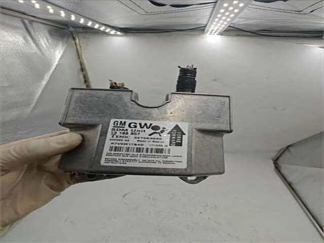 Foto 3ª: Centralita Airbag Opel Astra 1.7 ENJOY [1.7 LTR. - 74 KW 16V CDTI] [Z 17 DTH / LPZ]