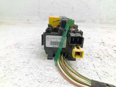 Foto 2ª: Caja Reles Fusibles Opel Vivaro L EXPRESS 102CV 75KW FURGON [YH01] (2021)