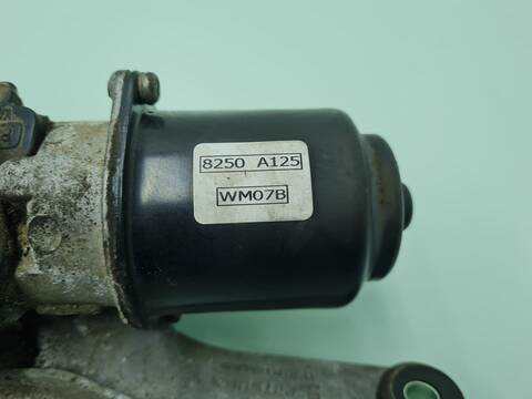 Foto 4ª: Motor Limpia Delantero Mitsubishi L200 INFORM DOPPELKABINE 4WD 136CV 100KW [4D56] (2015)