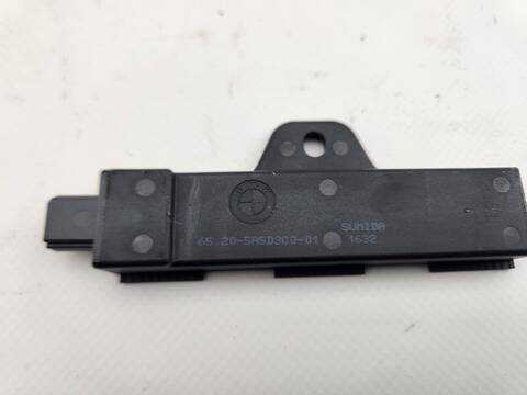 Foto 2ª: Antena Bmw Serie 2 215 218I COUPE 136CV 100KW [B38A15F] (2023)