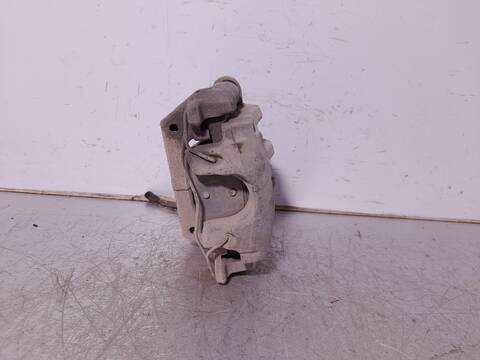 Foto 4ª: Pedal Embrague Volvo S40 2.0 D KINETIC BERLINA 136CV 100KW [D4204T] (2005)