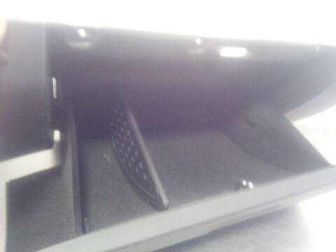 Foto 3ª: Guantera Opel Antara EXCELLENCE 4X4 184CV 135KW [Z22D1] (2013)