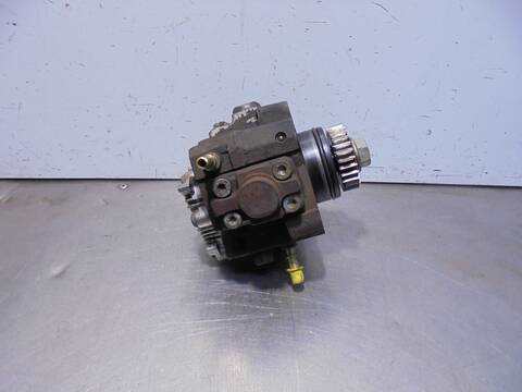 Foto 4ª: Bomba Inyeccion Renault Trafic 2.0 DCI DIESEL CAT 114CV 84KW CAJA CERRADA [M9R E7] (2008)