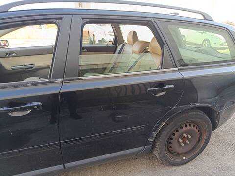 Puerta Trasera Izquierda Volvo V50 D4204T FAMILIAR
