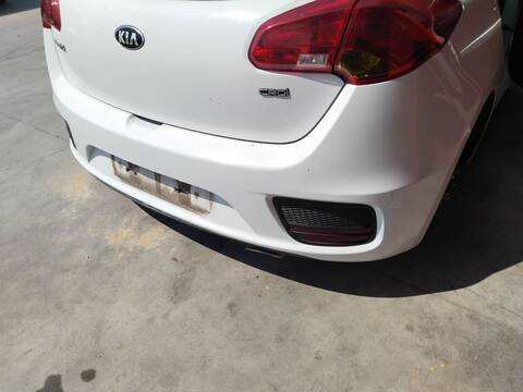 Foto 3ª: Paragolpes Trasero Kia Ceed D4FC CD) (2018)