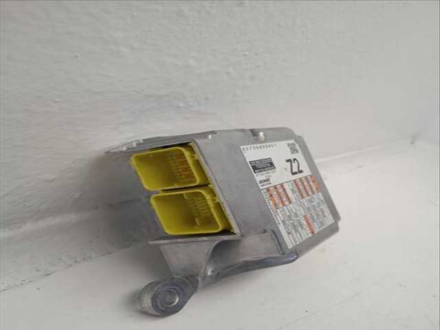 Foto 2ª: Centralita Airbag Toyota Yaris 1.5 HYBRID MXPH11) 92CV 68KW