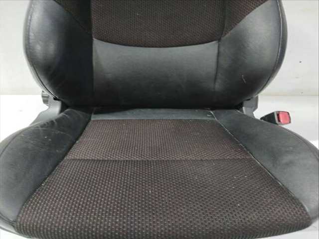 Foto 3ª: Asiento Delantero Derecho Hyundai i30 1.6 CRDI 90CV [D4FB] (2007)