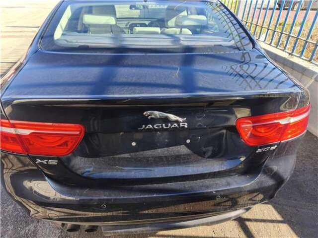 Portón Jaguar XE 2.0 PORTFOLIO [2.0 LTR. - 132 KW DIESEL CAT]
