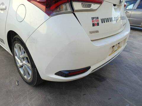 Foto 2ª: Paragolpes Trasero Toyota Auris 2ZR (2016)