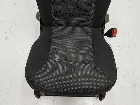 Foto 2ª: Asiento Delantero Derecho Mercedes Citan 109 CDI EXTRALANG A3) 415605) (2012)