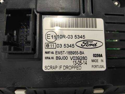 Foto 3ª: Pantalla Multifuncion Ford Focus TITANIUM 2 TDCI TD CAT 116CV (2010)