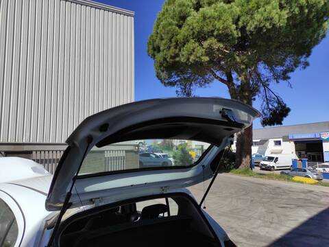 Portón Opel Corsa Z13DTJ