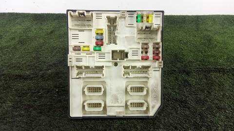 Caja Reles Fusibles Renault Master 2.3 DCI 145 FWD EV0E EV0F HV0E HV0F UV0E UV0F ... 146CV 107KW