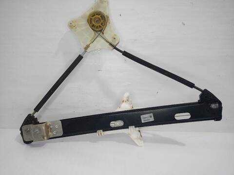 Foto 2ª: Elevalunas Manual Trasero Derecho Seat Ibiza STYLE 95CV [DLAC] (2017)