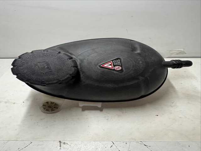 Foto 1ª: Deposito Expansion Mercedes Clase E 180 BERLINA (2020)