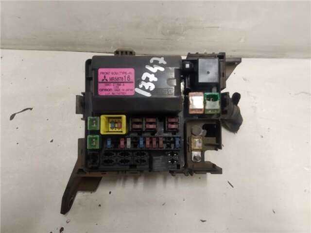 Caja Reles Fusibles Mitsubishi Grandis 2.0 DI-D INFORM [2.0 LTR. - 100 KW DI-D CAT]