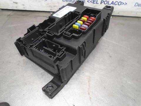 Foto 3ª: Caja Reles Fusibles Opel Corsa COSMO 80CV 59KW [Z12XEP] (2008)