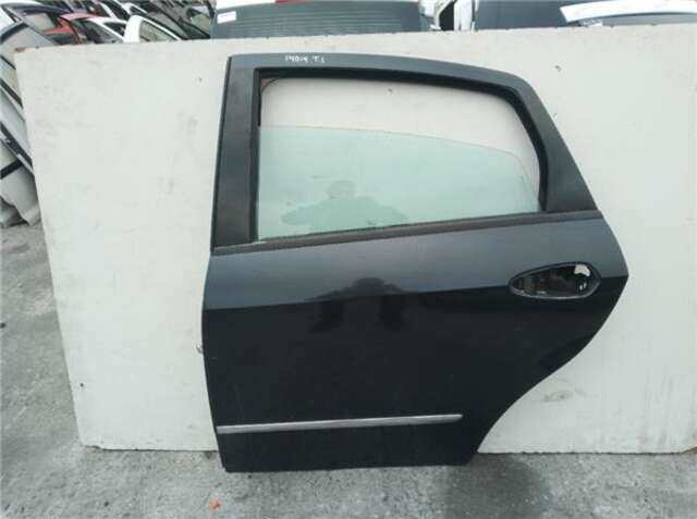Puerta Trasera Izquierda Fiat Linea 1.3 D MULTIJET