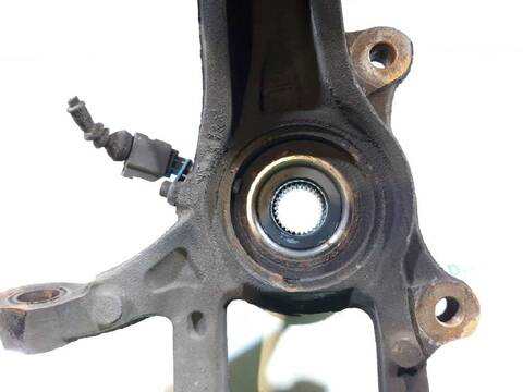 Foto 3ª: Mangueta Delantera Izquierda Volkswagen Touareg V6 220CV 162KW [AZZ] (2003)