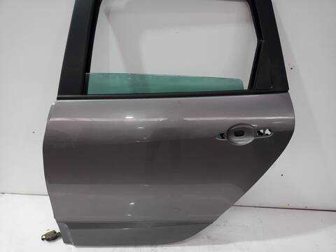 Foto 3ª: Puerta Trasera Izquierda Renault Scenic BOSE EDITION 110CV 81KW [K9K836] (2015)