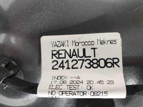 Foto 3ª: Puerta Trasera Izquierda Renault Austral TECHNO ESPRIT ALPINE