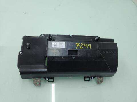 Foto 2ª: Cuadro de Instrumentos Volvo XC 40 MOMENTUM PRO 2WD 163CV 120KW [B3154T2] (2020)