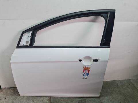 Foto 3ª: Puerta Delantera Izquierda Ford Focus EDITION 116CV 85KW [T1DA] (2015)