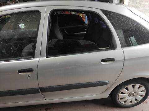 Foto 1ª: Puerta Trasera Izquierda Citroen Xsara RHY PICASSO (2005)