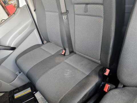 Asiento Delantero Derecho Mercedes Sprinter 210/213/216 CDI 906.611/613) 95CV 70KW CAJA CERRADA