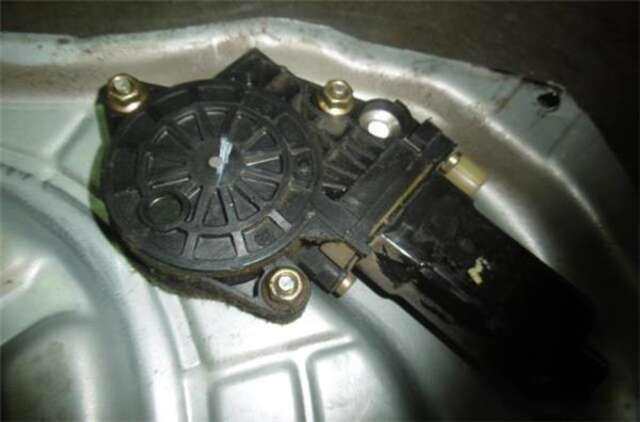 Foto 3ª: Elevalunas Eléctrico Delantero Derecho Hyundai Elantra 2.0 CRDI [D4EA]