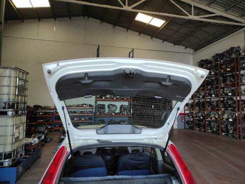 Portón Fiat Punto 1.2 D 188) BERLINA 188A4000