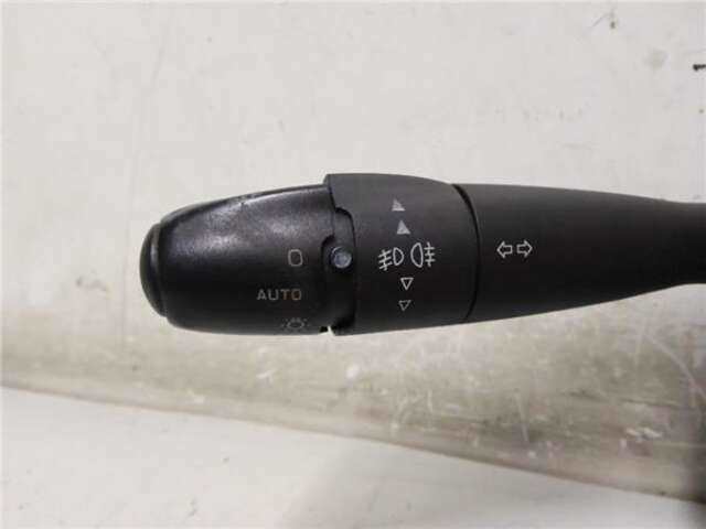 Foto 2ª: Mando Multifuncion Citroen C4 1.6 16V [G-NFU]