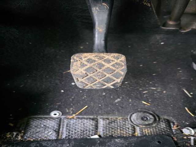 Pedal Embrague Volkswagen Caddy TRENDLINE BMT 75CV 55KW
