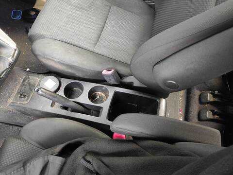 Consola Central Toyota Corolla 2ADFTV