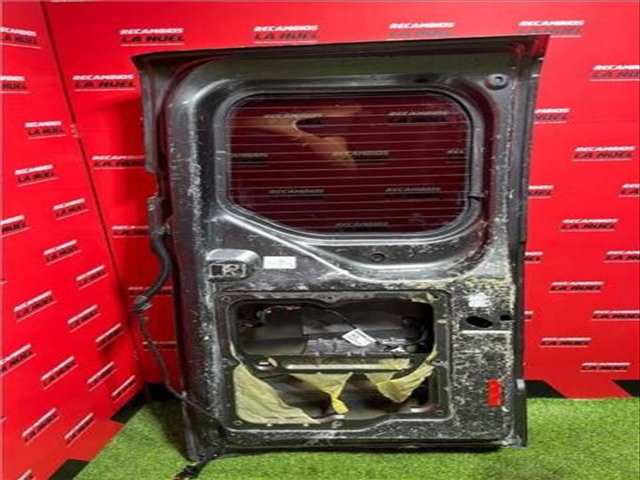 Foto 3ª: Puerta Trasera Derecha Ford Transit 2.0 320 L1 TRANSIT TREND [2 0 LTR. - 96 KW TDCI CAT] 131CV [BKFA] (2019)