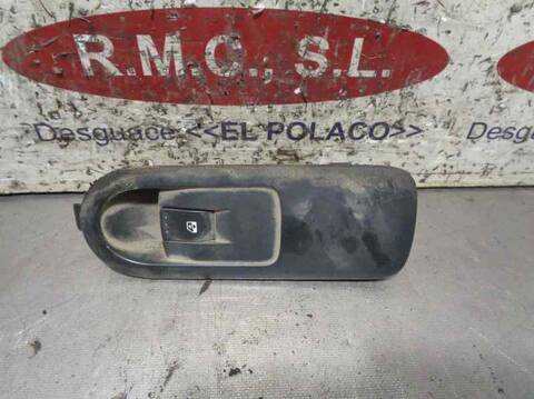 Foto 3ª: Botonera Elevalunas Renault Scenic AUTHENTIQUE 120CV 88KW [F9Q D8] (2005)
