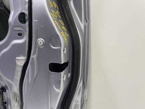 Foto 3ª: Puerta Delantera Derecha Mitsubishi Montero 4M41 (2005)
