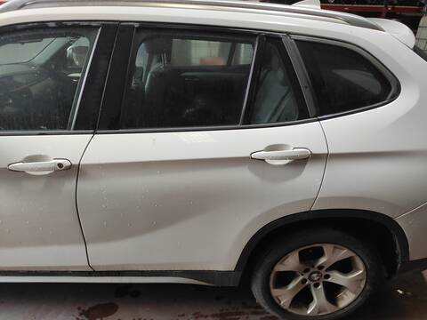 Foto 1ª: Puerta Trasera Izquierda Bmw X1 2.0 D E84) 177CV 130KW N47D20C (2010)