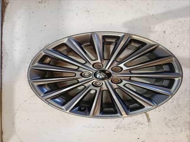 Foto 2ª: Juego LLantas Ford Focus M1DD BERLINA (2018)