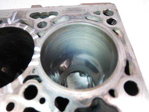 Foto 2ª: Bloque Motor Skoda Yeti 75 - 150 CV [DFS, DFSA, DFSB, DFSD, DFSE, DFSF] (2016)