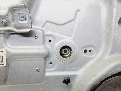 Foto 3ª: Elevalunas Eléctrico Delantero Izquierdo Ford Focus AMBIENTE D) BERLINA 109CV 80KW [G8DA] (2005)
