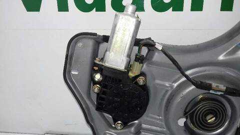 Foto 3ª: Elevalunas Eléctrico Delantero Derecho Hyundai Trajet 2.0 CRDI CAT 113CV 83KW [D4EA] (2003)