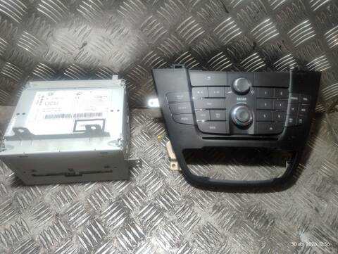 Foto 1ª: Sistema Audio Radio CD Opel Insignia A20DTH BERLINA (2008)