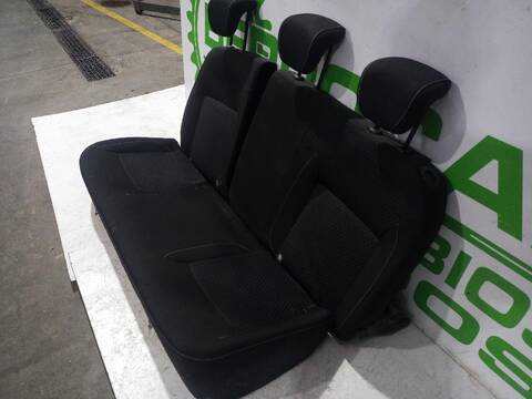 Foto 2ª: Asientos Traseros Dacia Sandero LAUREATE 90CV [K9K] (2012)