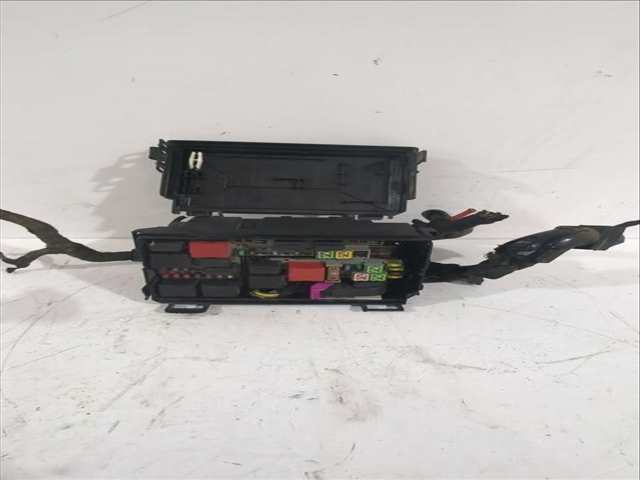 Caja Reles Fusibles Opel Corsa 1.3 CDTI L08 L68) 75CV 55KW