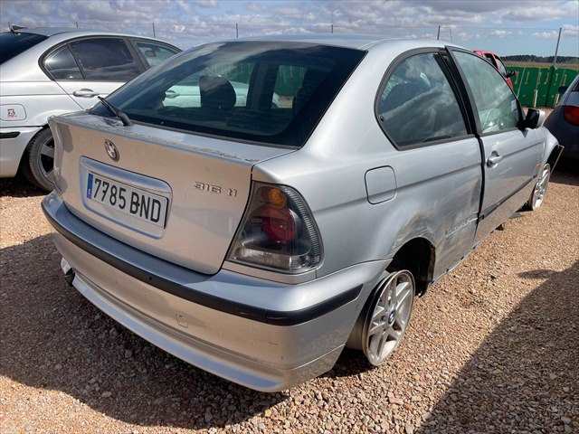 Foto 3ª: Paragolpes Trasero Bmw Serie 3 316 1.8 G 115cv [N42B18A] (2001)