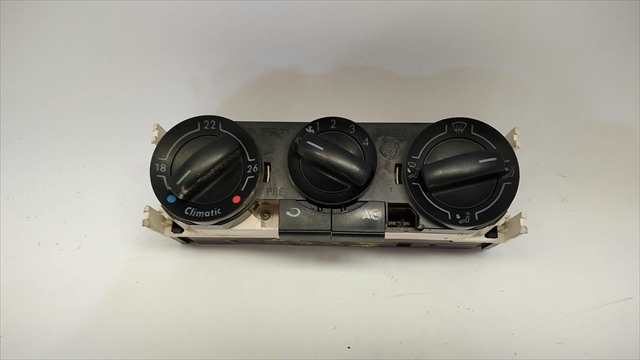 Foto 2ª: Mando Calefacción A. A. Volkswagen Polo 1.2 GASOLINA [BME] (2003)